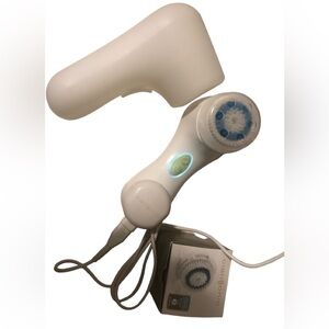 Clarisonic Mia Cleansing System White Charger Case 2 New Replacemnt Brushes